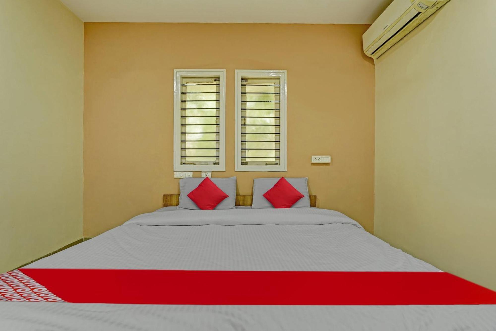 Super Hotel O Indra Suites Maisur Dış mekan fotoğraf